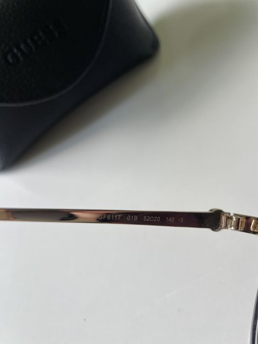 Слънчеви очила | GUESS