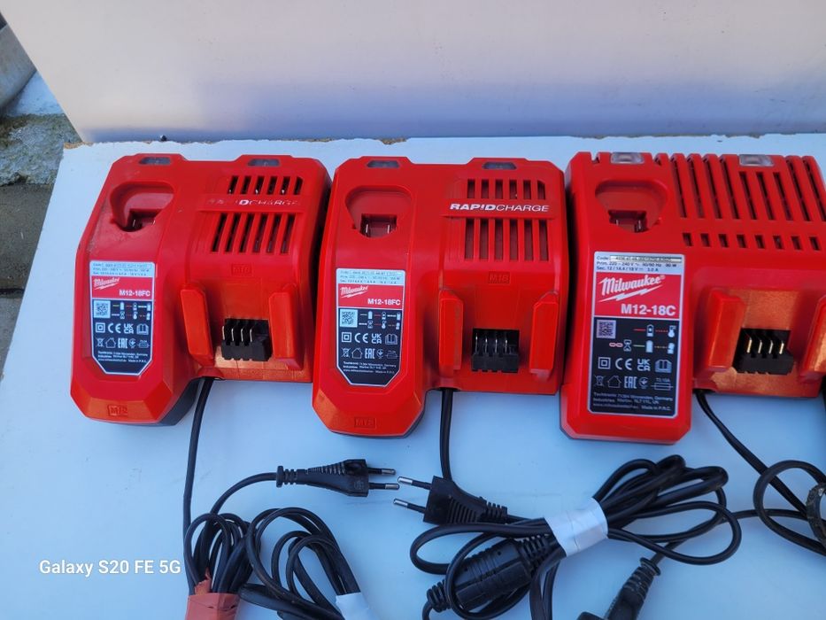 Încărcătoare Milwaukee