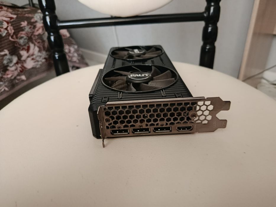 Rtx 3060 TI 8GB.