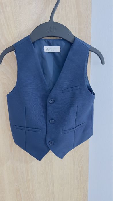 Детски официални костюми