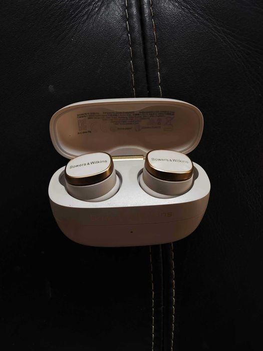 Bluetooth слушалки Bowers & Wilkins Pi8