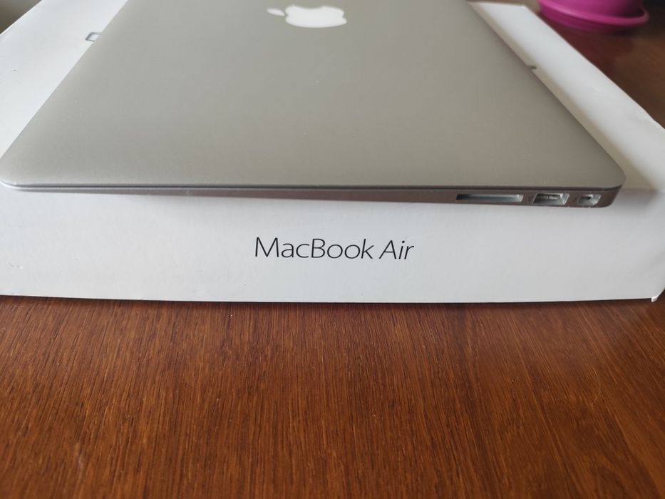 MacBook Air 13" 2018 1.8GHz 8GB RAM 121GB SSD A1466