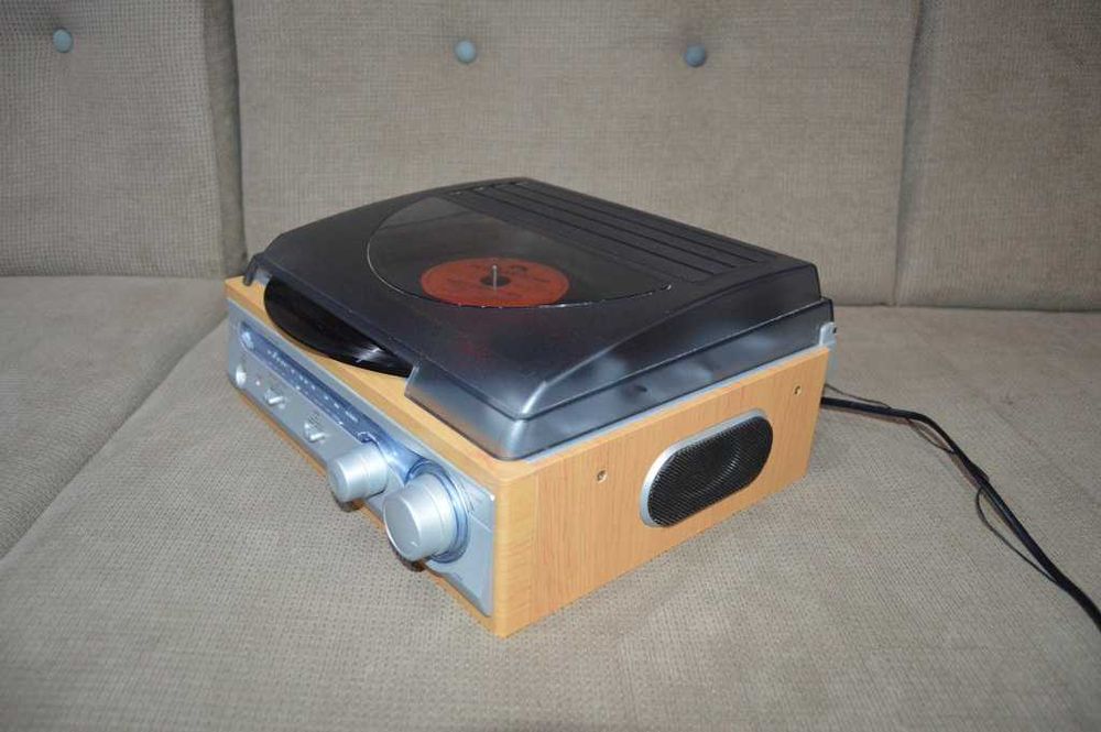 Sistem Audio Retro All-in-One: Pick-up + Radio Stereo Shimo TT-18W