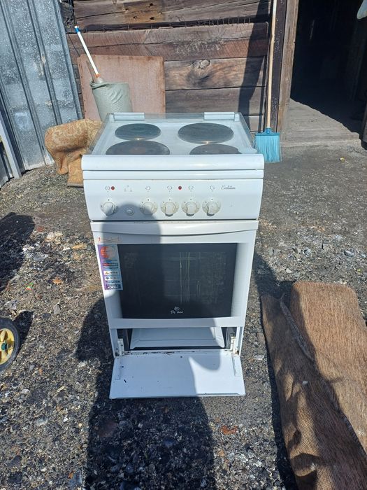 Продам электро плиту