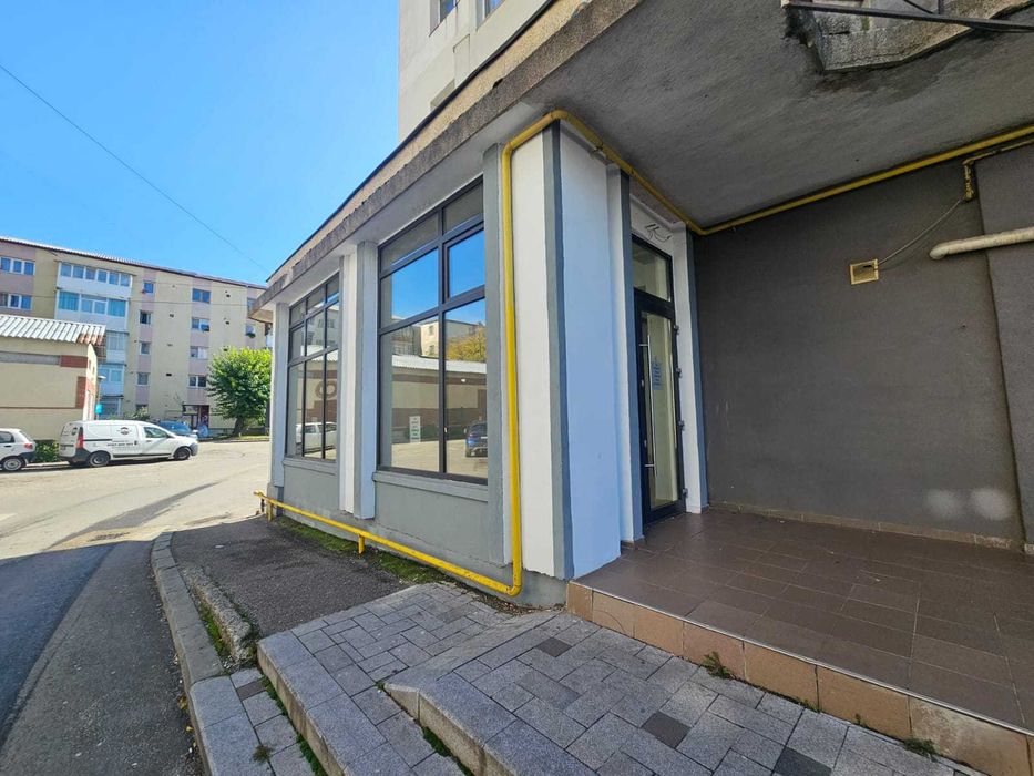 Inchiriez spatiu comercial, Curtea de Arges, zona Posada, langa Flanco