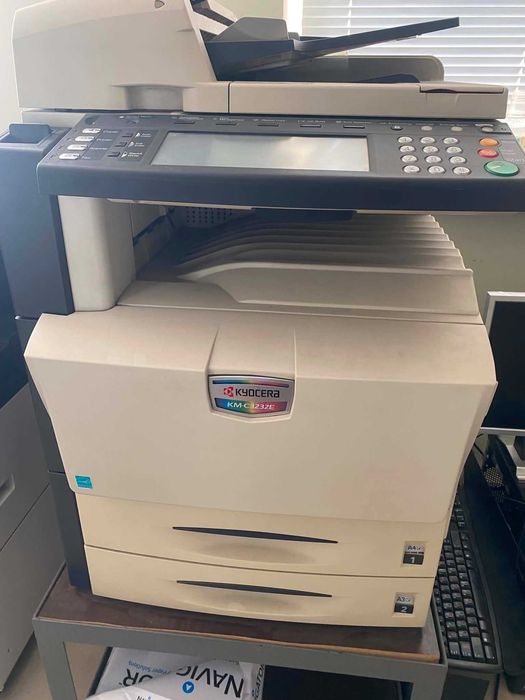 Принтер, скенер, факс марка KYOCERA KM-C3232E неработещ.