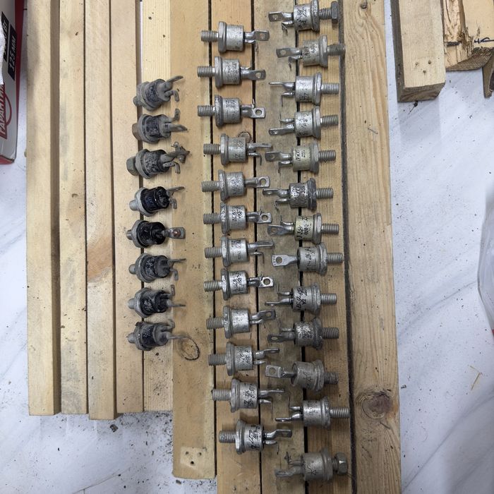 Тиристор ТЧ25-9 высокочастотный и диод