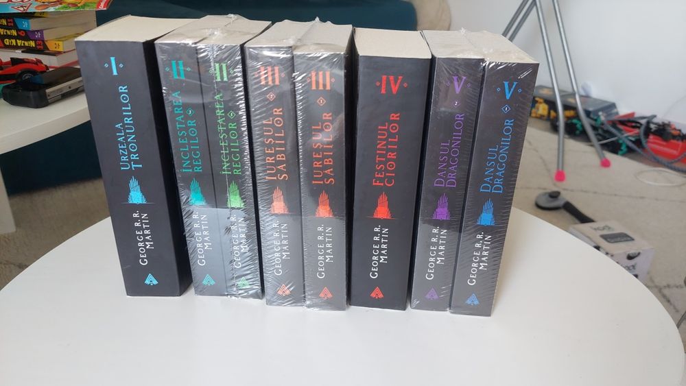 Game of Thrones – Cântec de gheață și foc – set complet 8 volume NOI