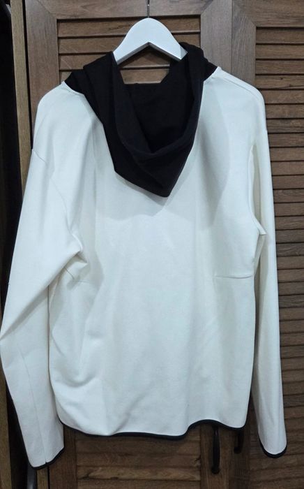 Hanorac Zara/Nu Nike, Adidas, Under Armour, New balance, Puma