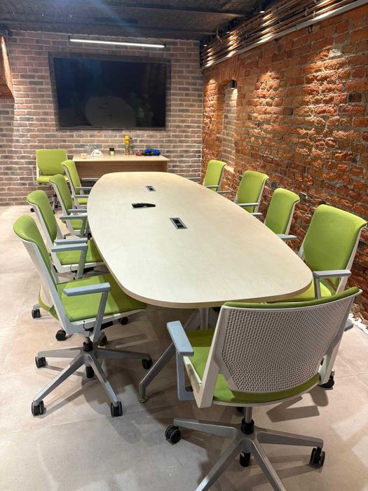 Mese si mobilier sala de conferinta