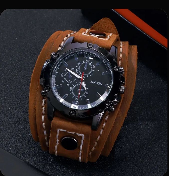 Часы с широким браслетом классные