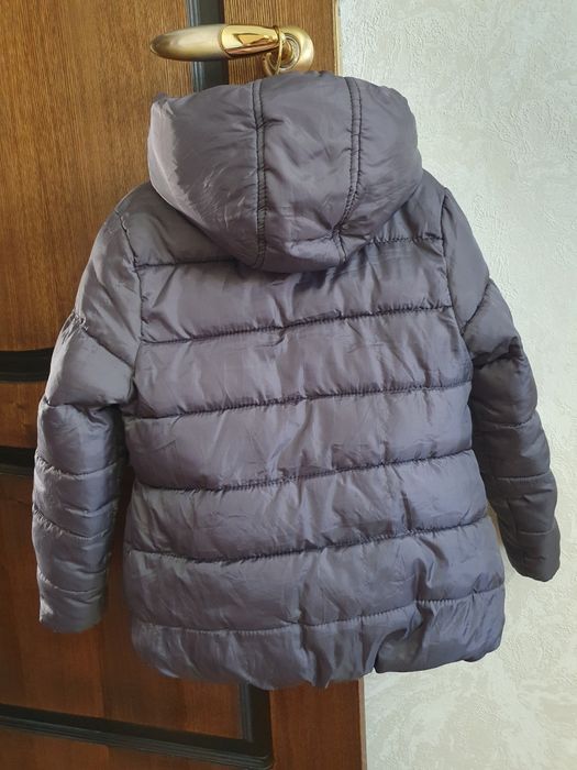 Продам куртку на весну для девочки