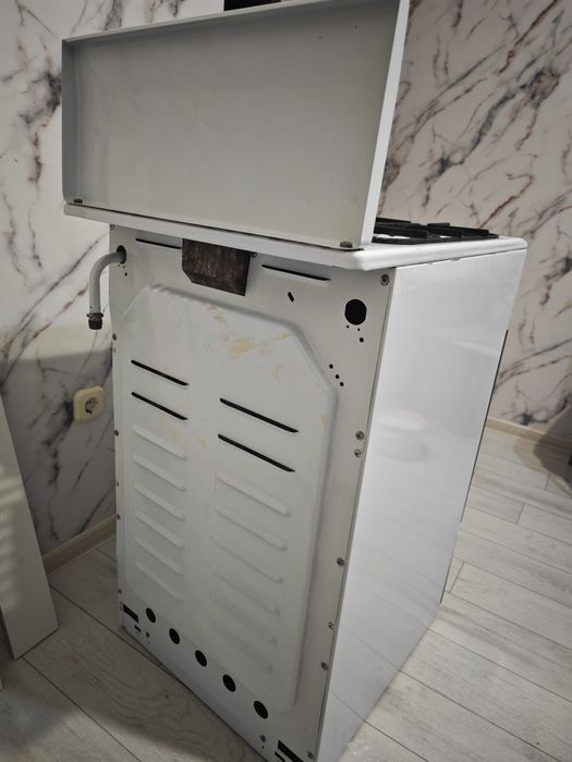 Продам газовую плиту