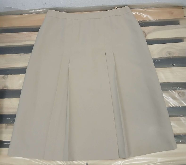 Продавам дамски поли