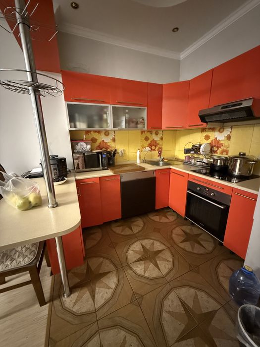 Продам верхние шкафы куних, лдсп