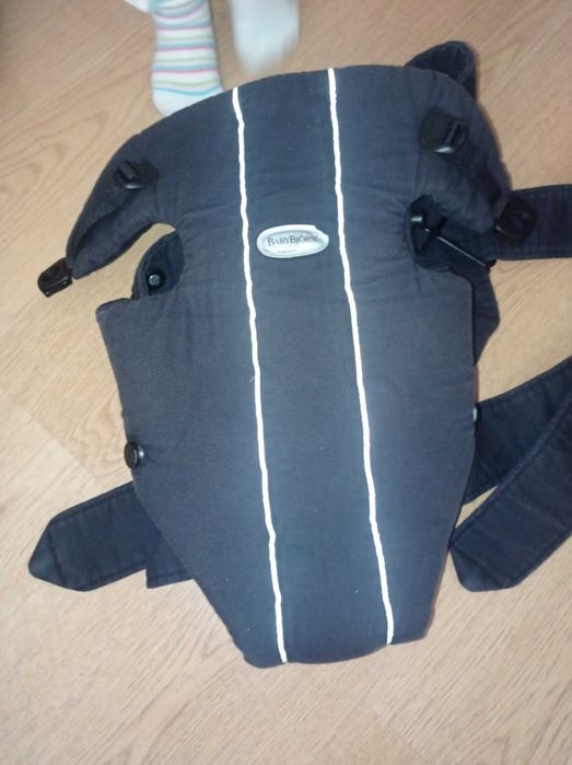 Два броя кенкуру