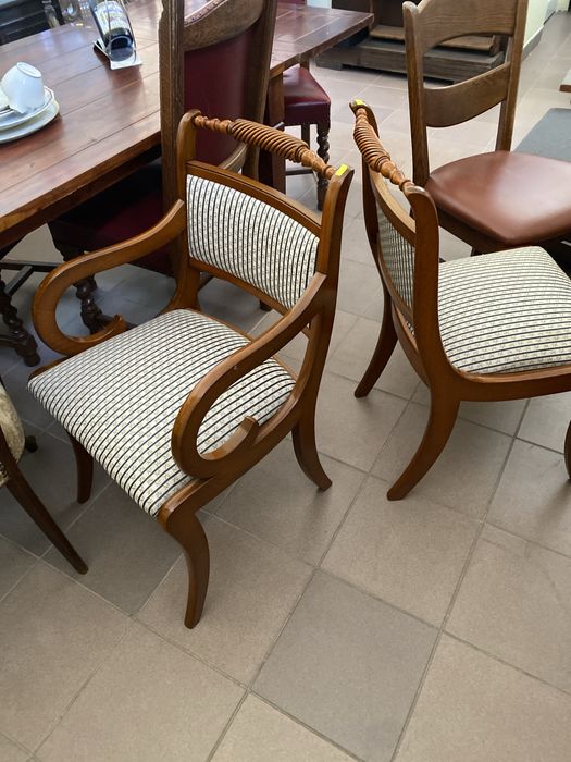 Трапезни  столове -различни!