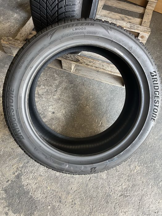 2 anvelope m+s 245/45/19 Bridgestone 7 mm!