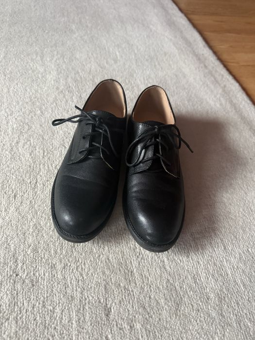Pantofi negri marimea 38 pentru baieti