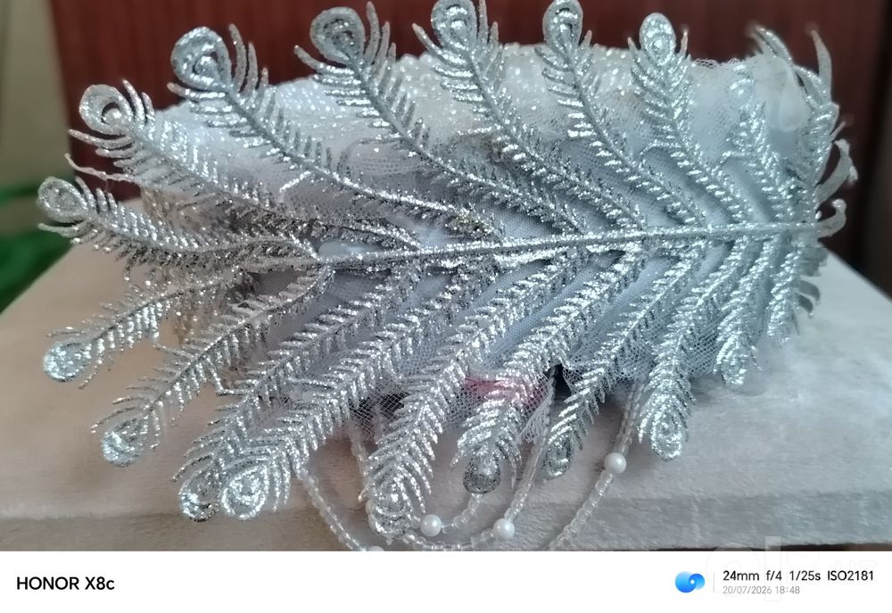 Ansanbel, qolpoq, sari va ichki kiyimi. Sotiladi