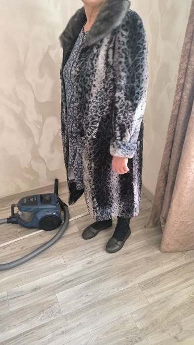 Шуба мутон женская,размер 50-52.