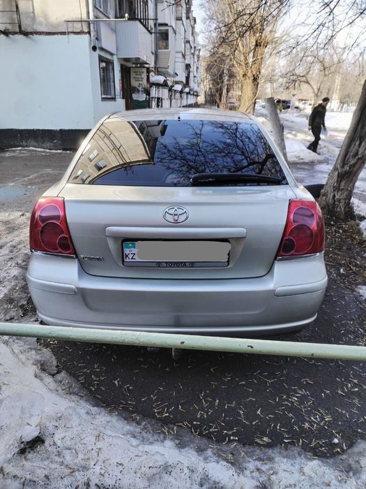 Тойота Авенсис  2003г