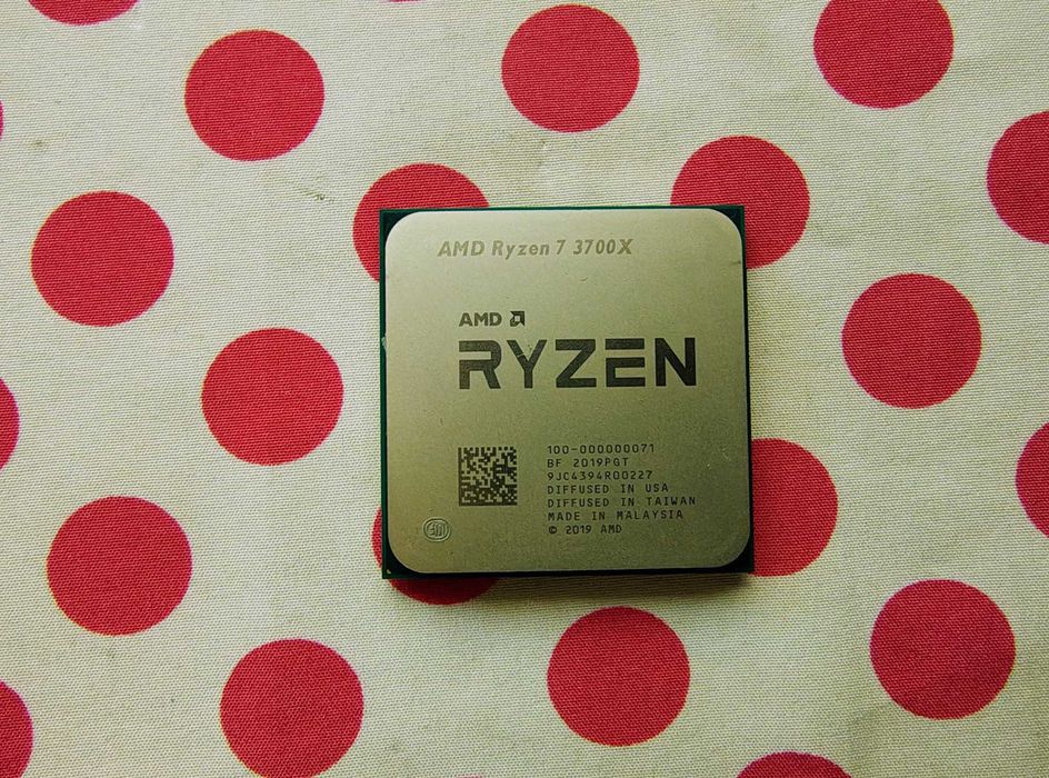 Procesor AMD Ryzen 7 3700X 3.6GHz, socket AM4.