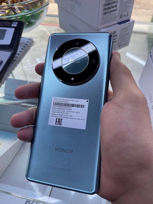 X9b sotiladi, 8/256 lik