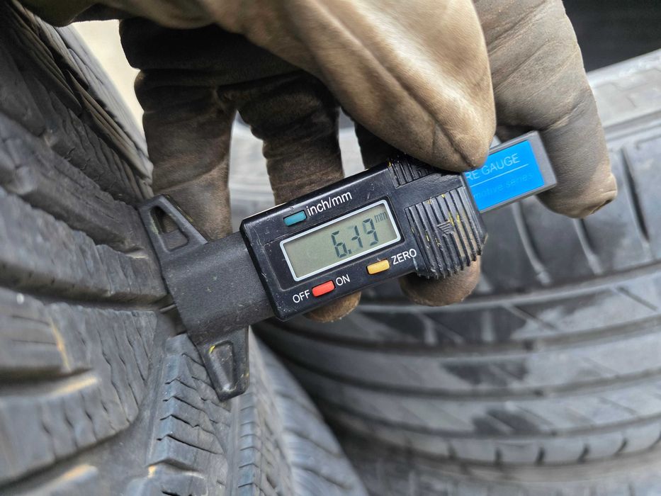 4бр Зимни гуми 255 40 19 - Michelin