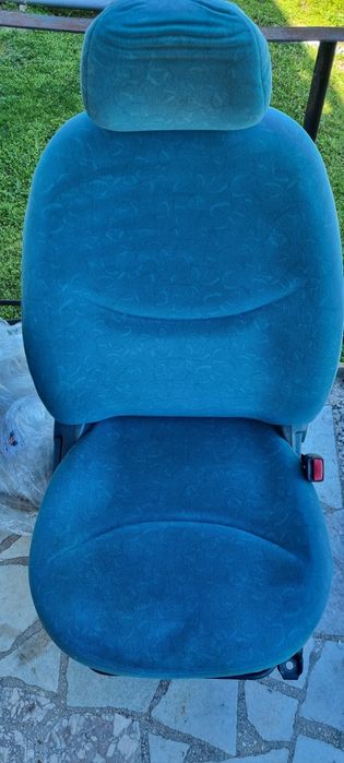 Седалки Toyota Yaris