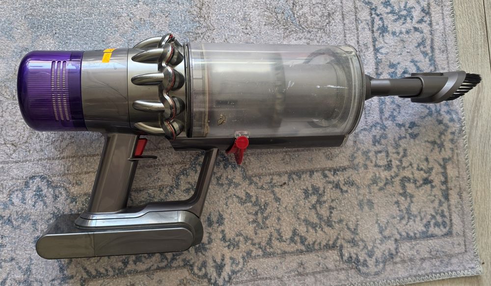 Прахосмукачка Dyson SV17