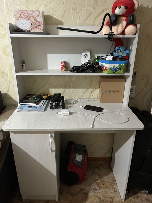 Продам компютерный стол