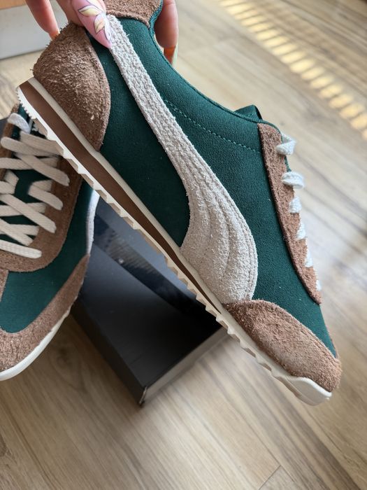 Оригинални нови кожени маратонки Puma Arizona Suede ! 42 н