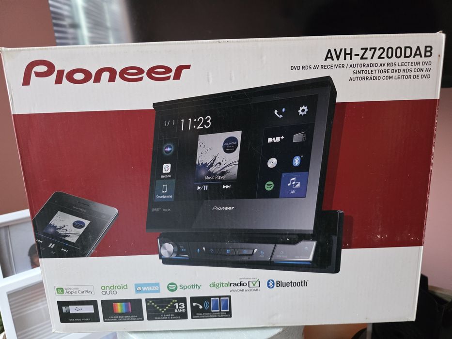 Продавам Pioneer avh-z7200dav