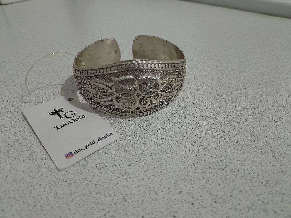 Продается серебренный браслет