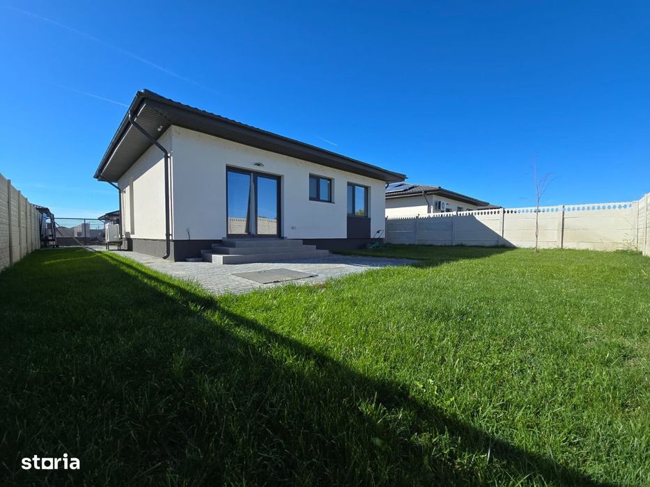 Casa 3 camere,teren 380 mp,gata de mutare