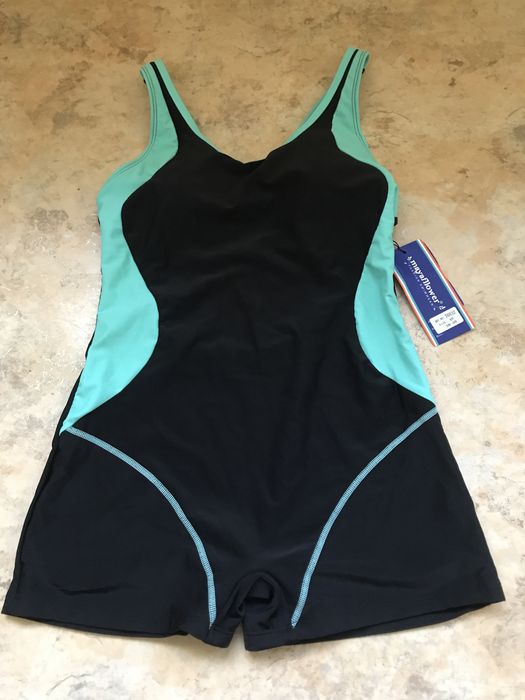 Женский купальник. Слитный.