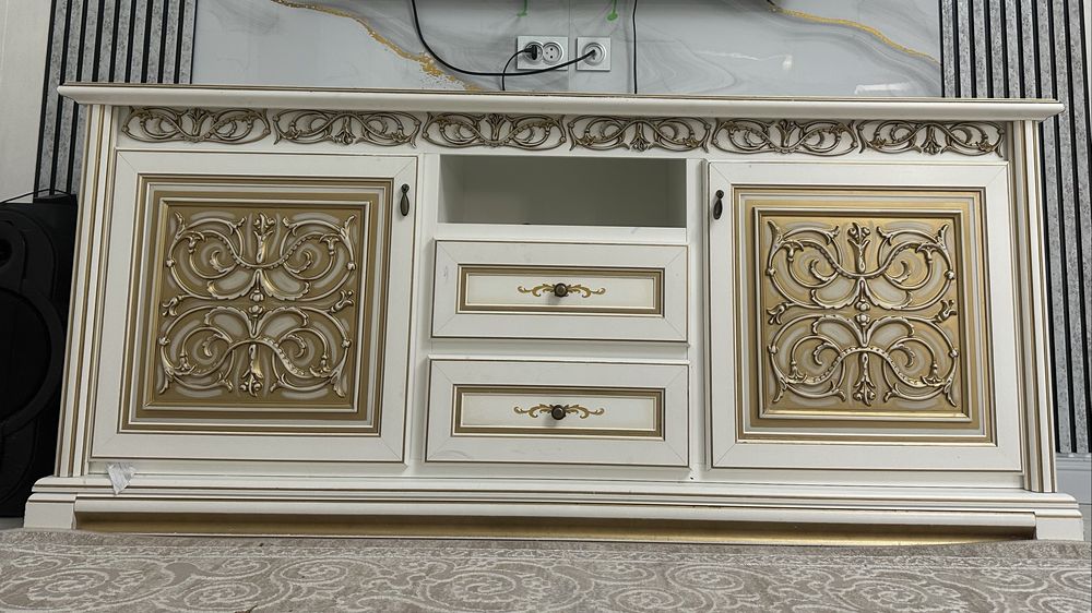 Комод сатылады.