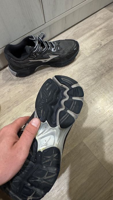 Mizuno онигинал 39,40 размер