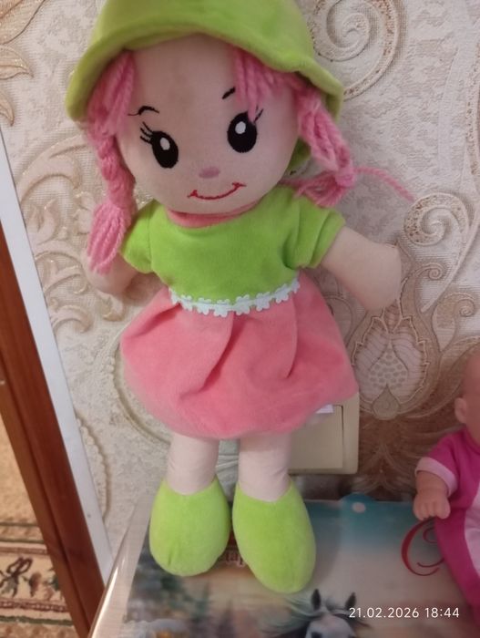 Мягкие игрушки  и куклы