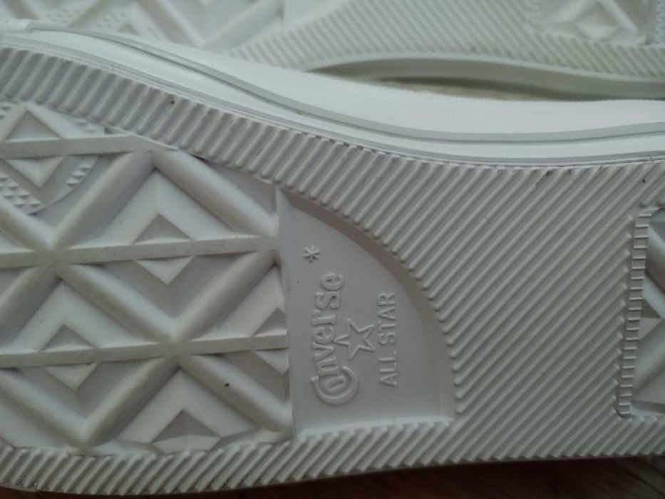 Естествена кожа Converse 23 см стелка