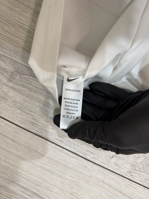 Tricou Nike SB white cu imprimeu pe fata si pe spate   – mărimea M