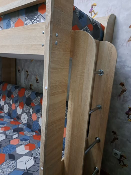 Кровать подростковая