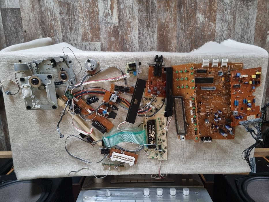 Pachet dif placi componente Technics,motorase, etc. Impecabile.