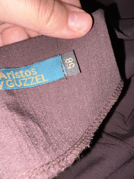 Двойка шоколадного цвета