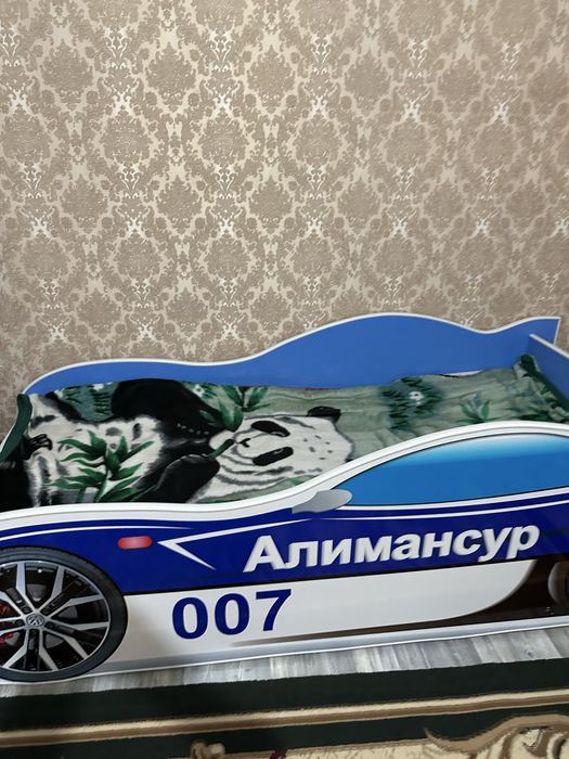 Отдам кровать машинку