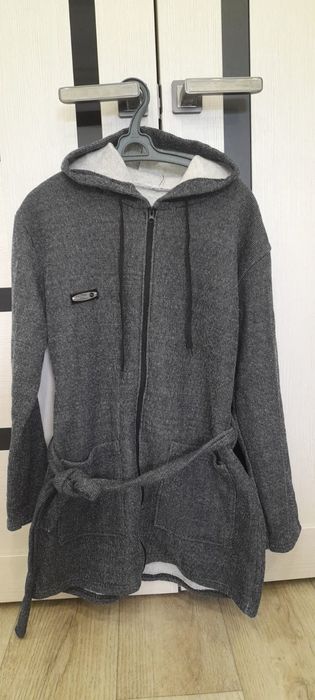 Продам женский Кардиган.