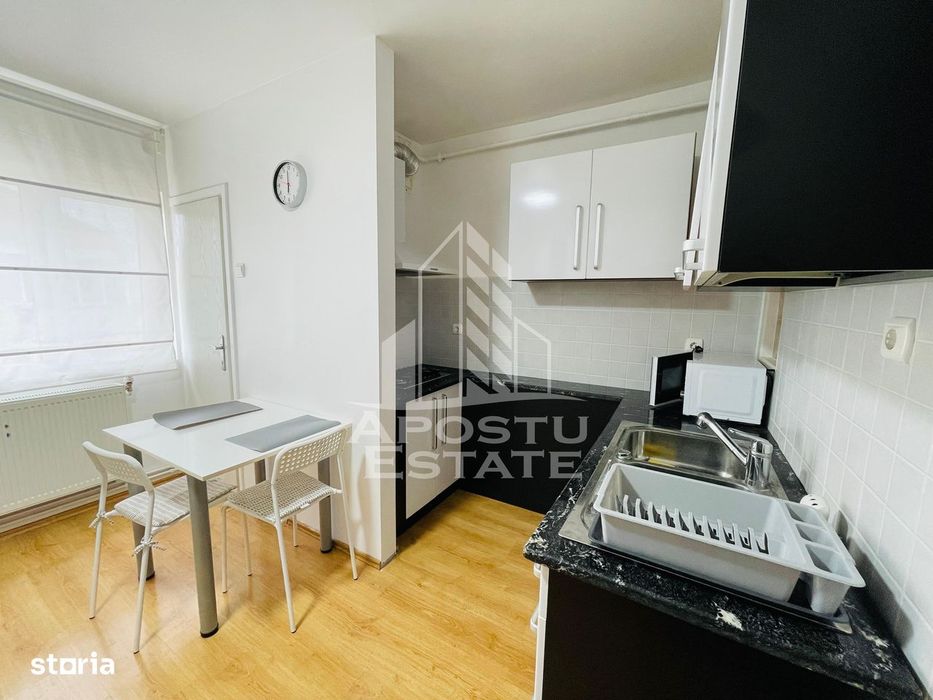 Apartament 2 Camere/ Zona Micalaca (Universitatea A Vlaicu) 75mp