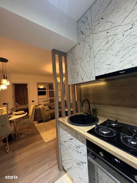 Calea București, etaj 2/10, preț 500 euro