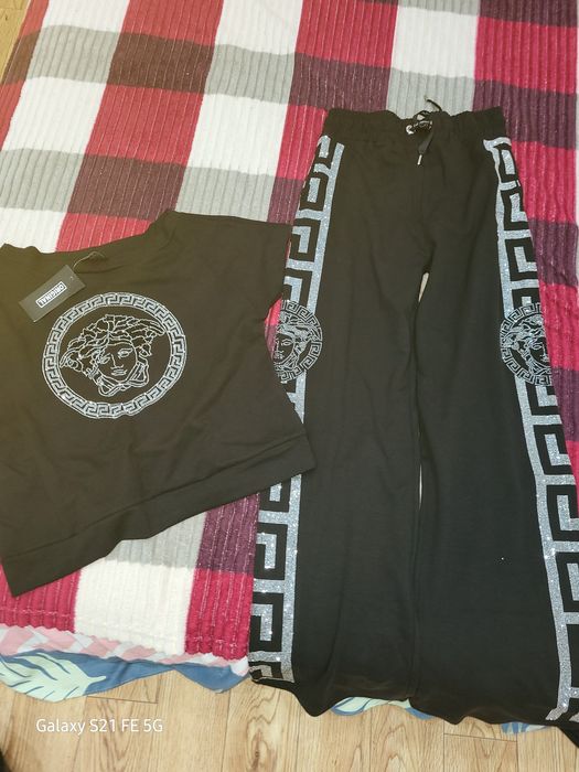 Продам костюм женский